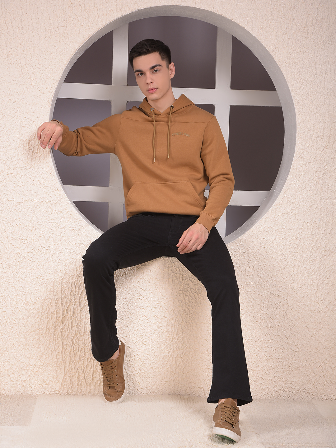 Numero Uno Men Solid Brown Hooded Neck Sweatshirt